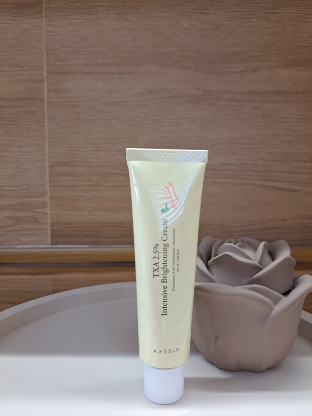 کرم روشنکننده و ضد لک اکسیس وای TXA 2.5% Intensive Brightening Cream حجم 50 میلیلیتر