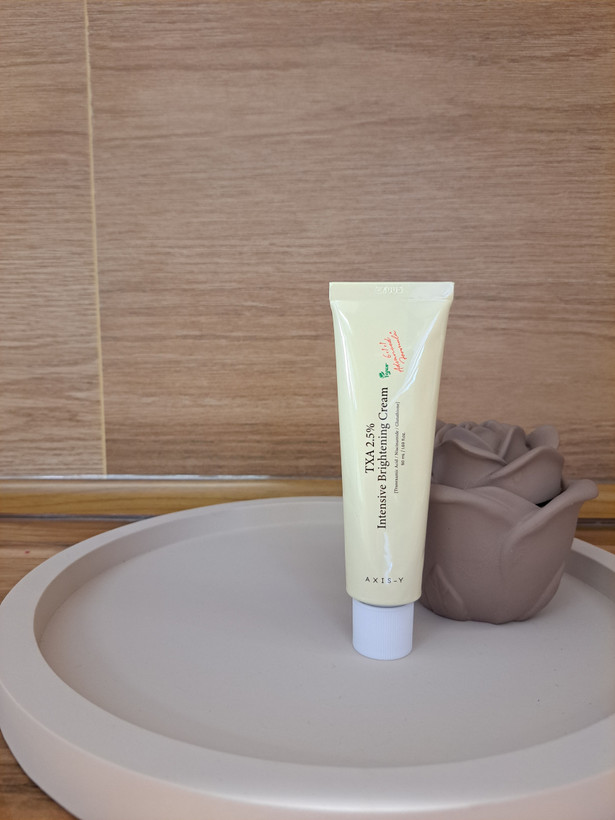 کرم روشنکننده و ضد لک اکسیس وای TXA 2.5% Intensive Brightening Cream حجم 50 میلیلیتر